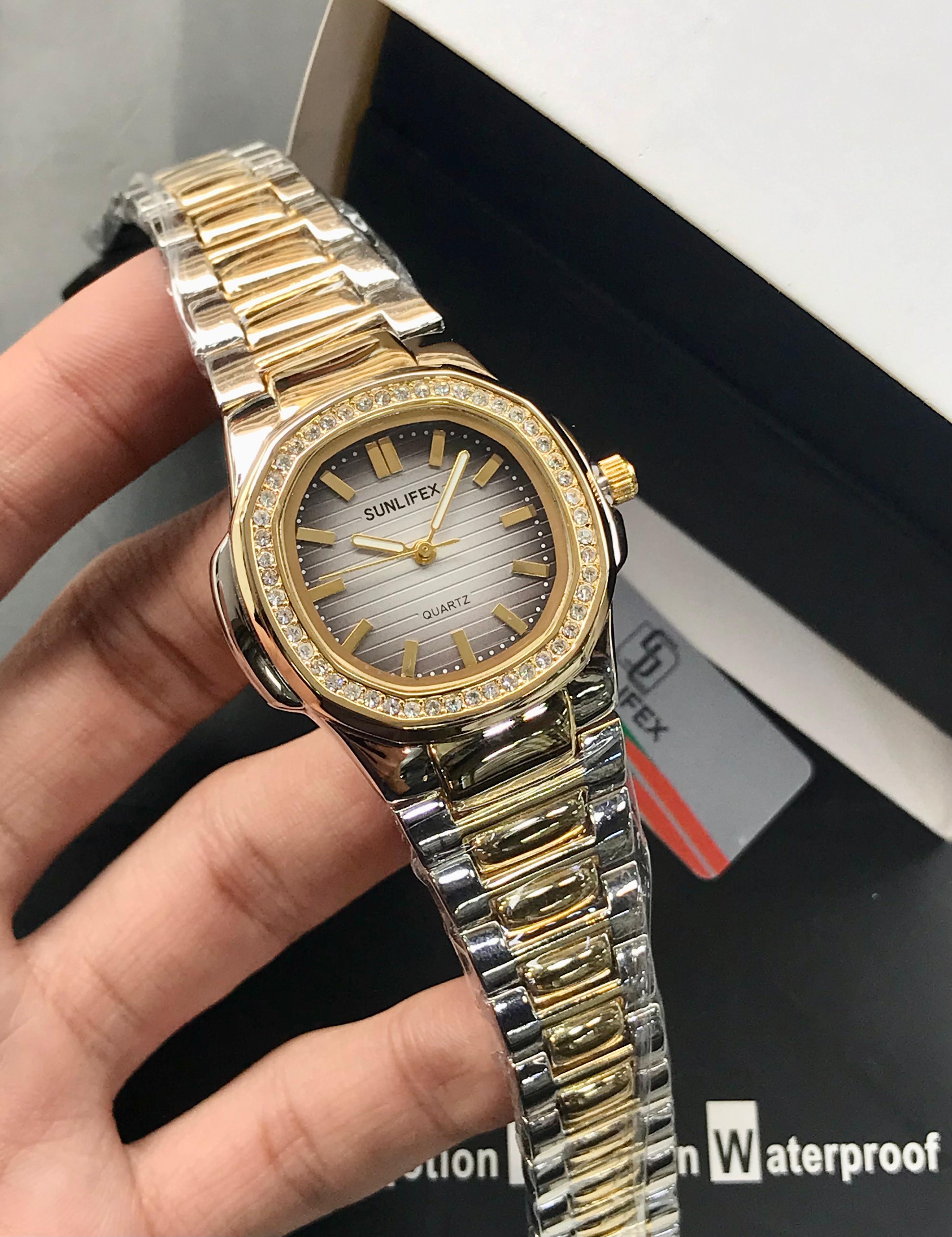 SUNLIFEX 'The Prism' Ladies' Quartz Watch    (best for gift)